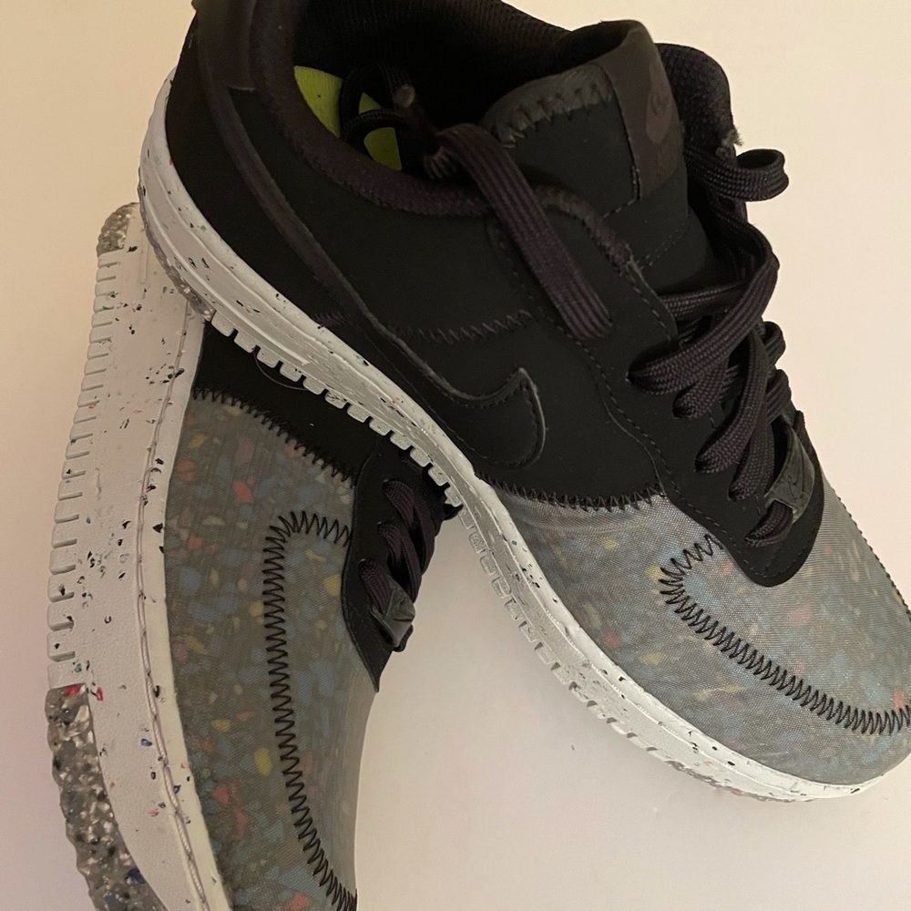 New women Nike Air Force 1 crater Sz 8